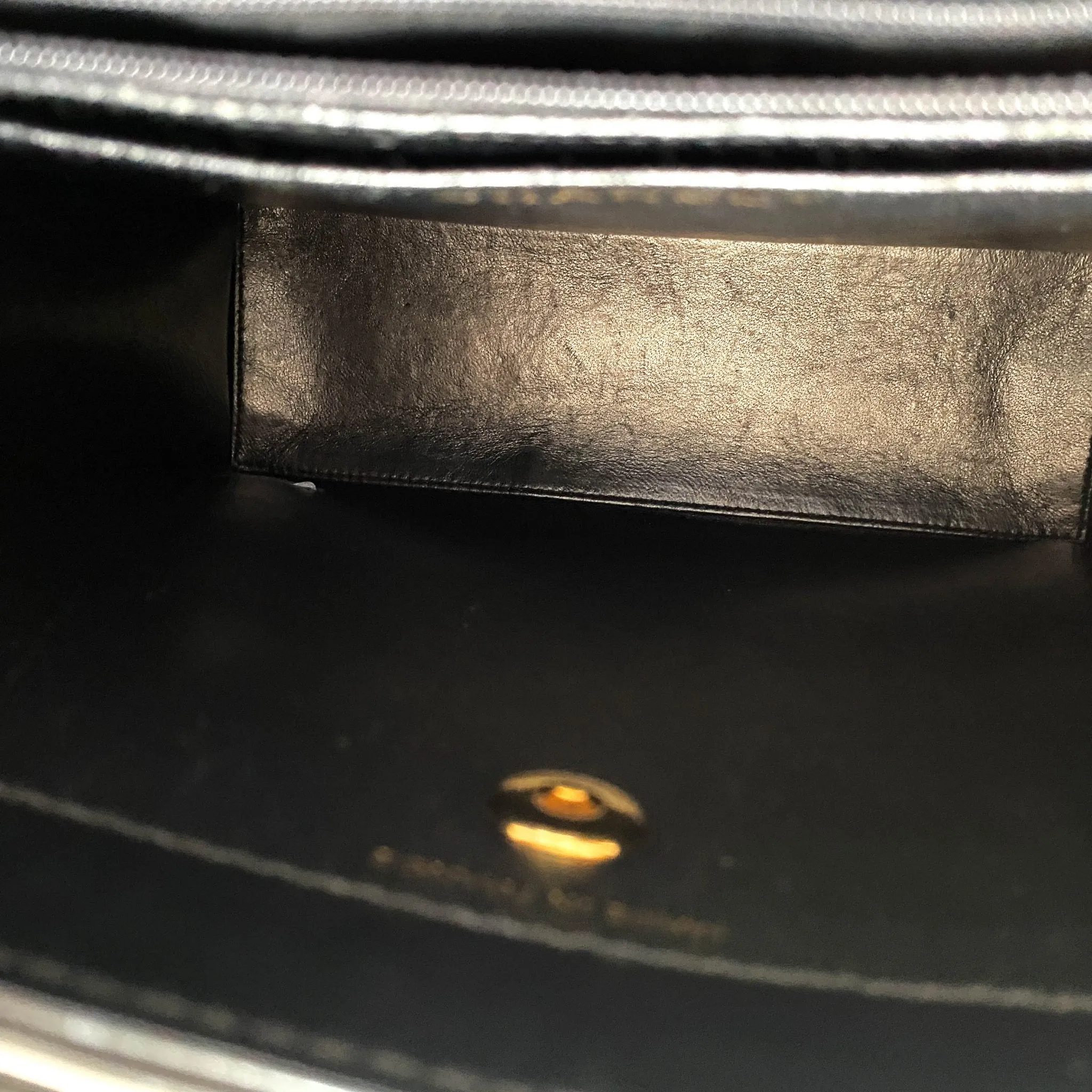 CC Turnlock Patent Hand Bag